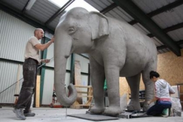 Kenny Hunter elephant