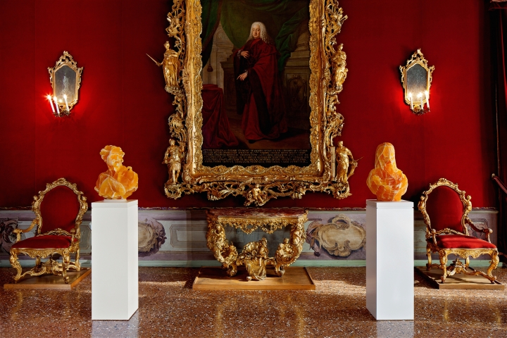 Barry X Ball, Ca' Rezzonico, Venice - Golden Honeycomb Calcite Envy and Purity in the Throne Room